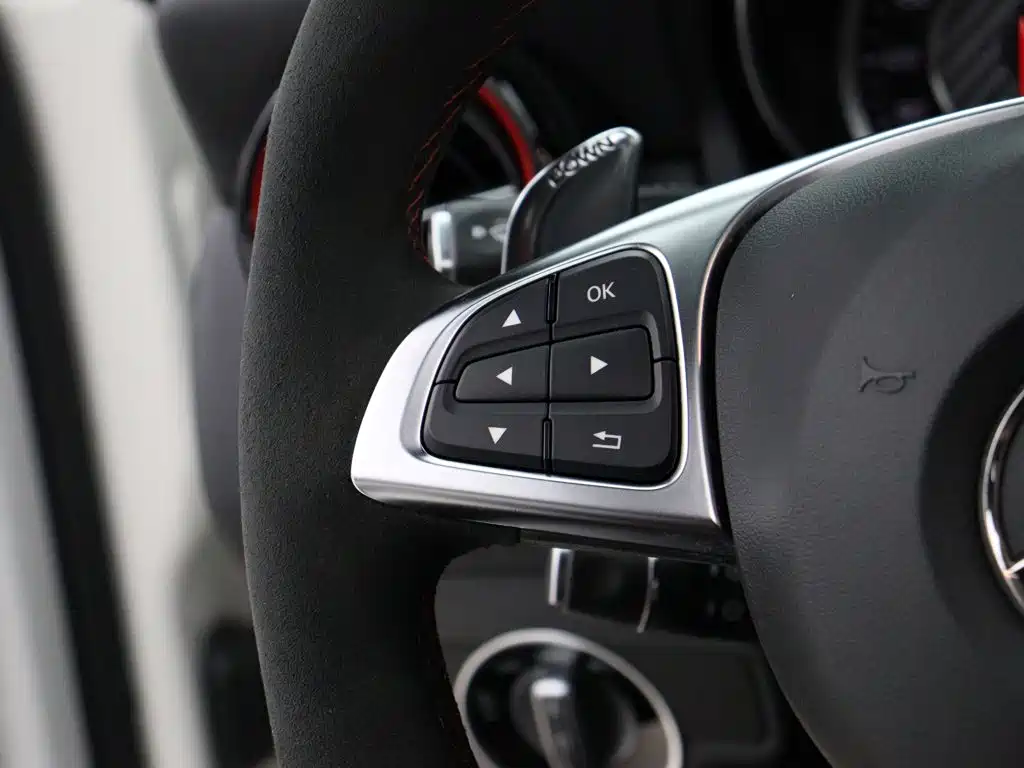 Mercedes-Benz GLA AMG — миниатюра 15