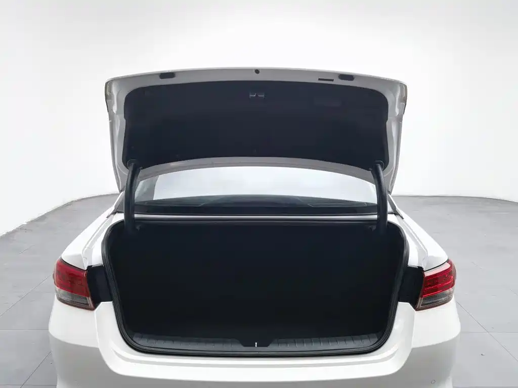 Kia K5 — миниатюра 16