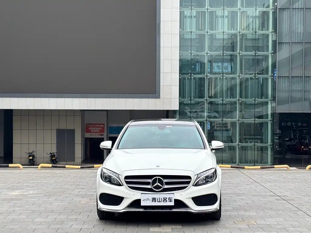 Mercedes-Benz C-Class — миниатюра 2