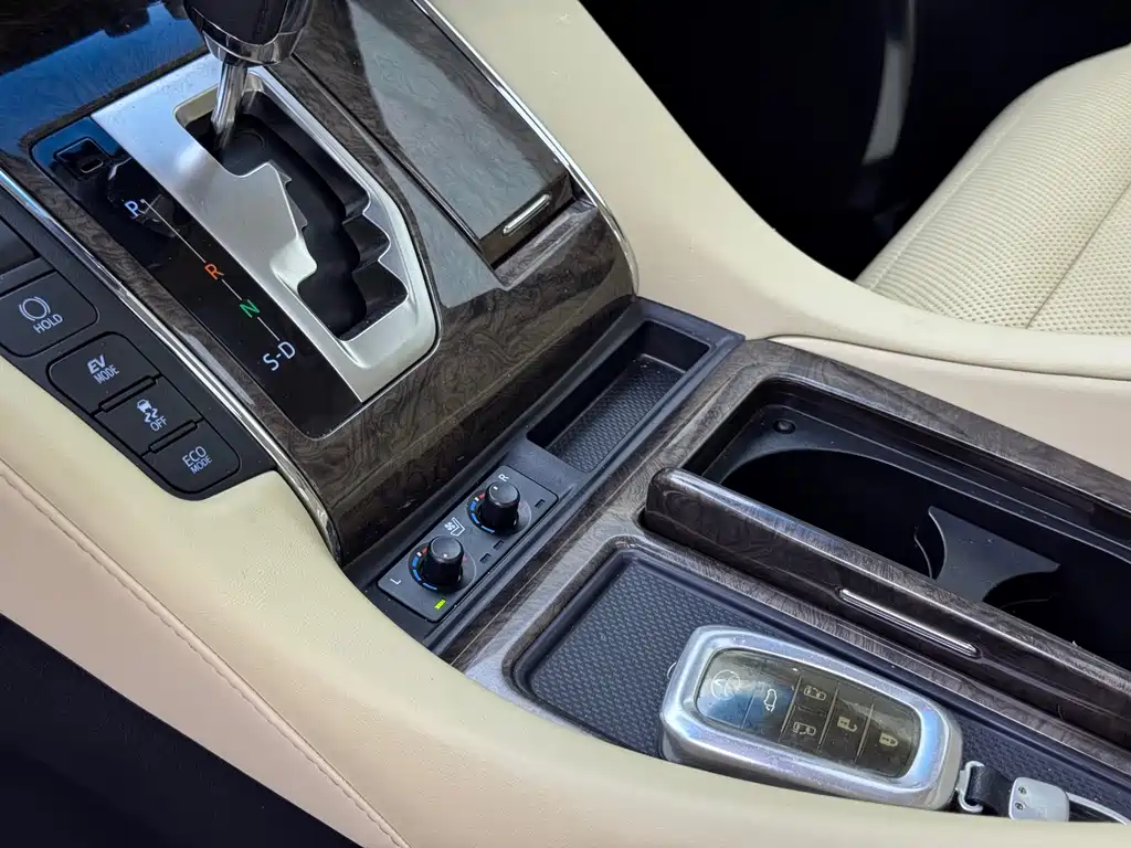 Toyota Alphard 2021 2.5L Premium