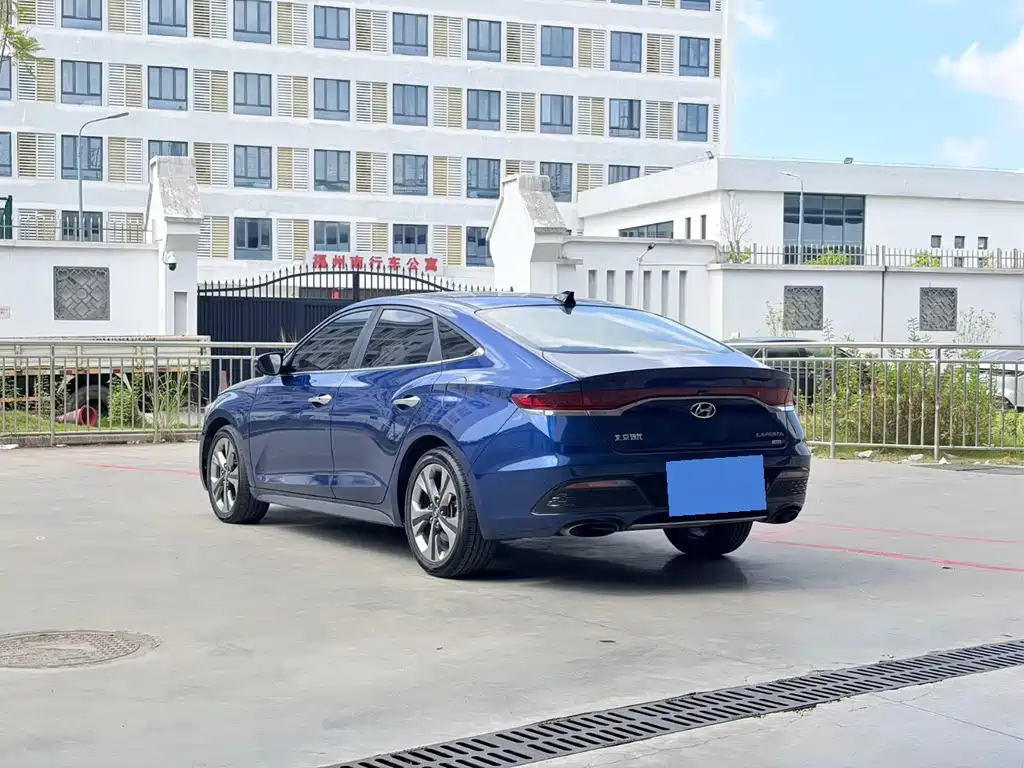Hyundai Fista — миниатюра 5