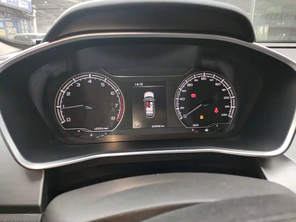 Geely Binyue — миниатюра 12
