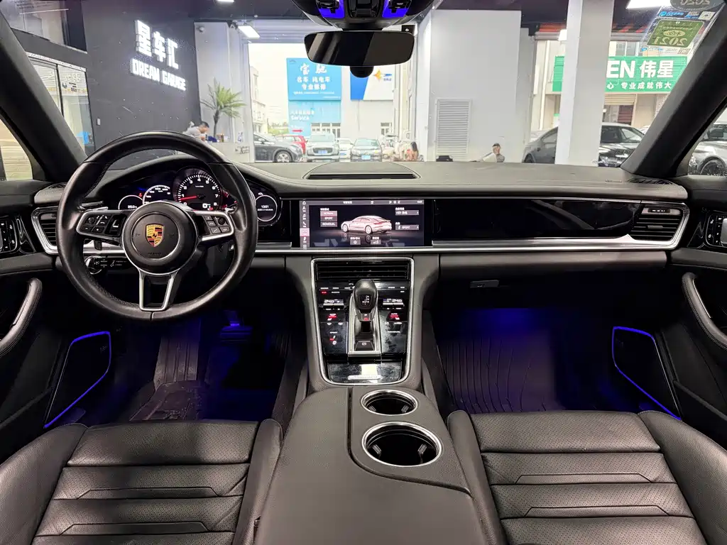 Porsche Panamera — миниатюра 7