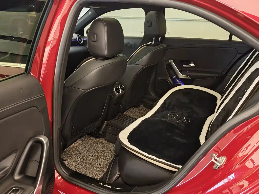 Mercedes-Benz A-Class — миниатюра 9