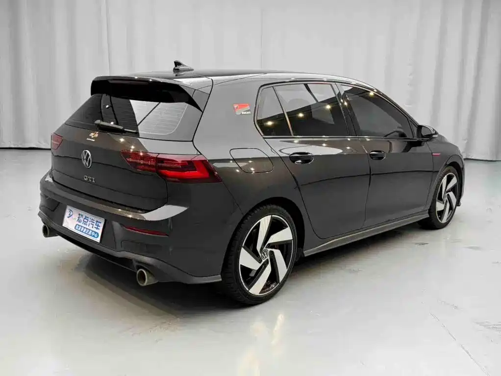 Volkswagen Golf GTI — миниатюра 4