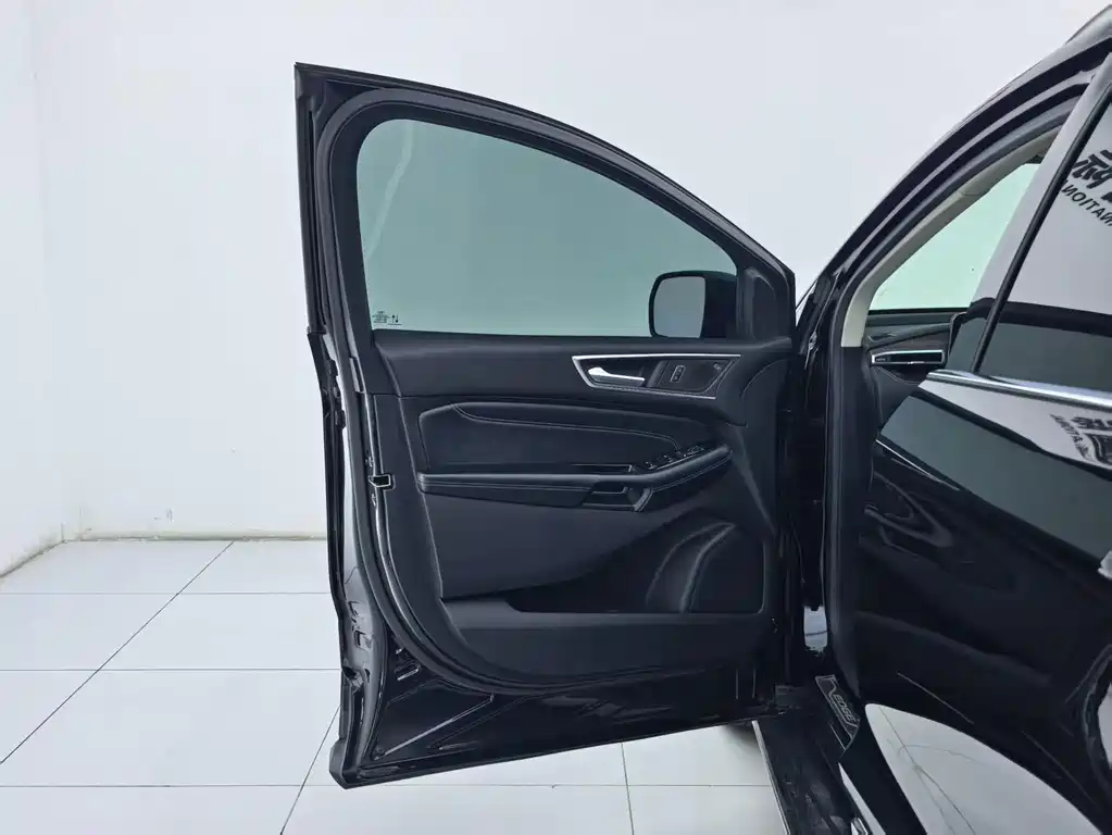 Ford Edge — миниатюра 25