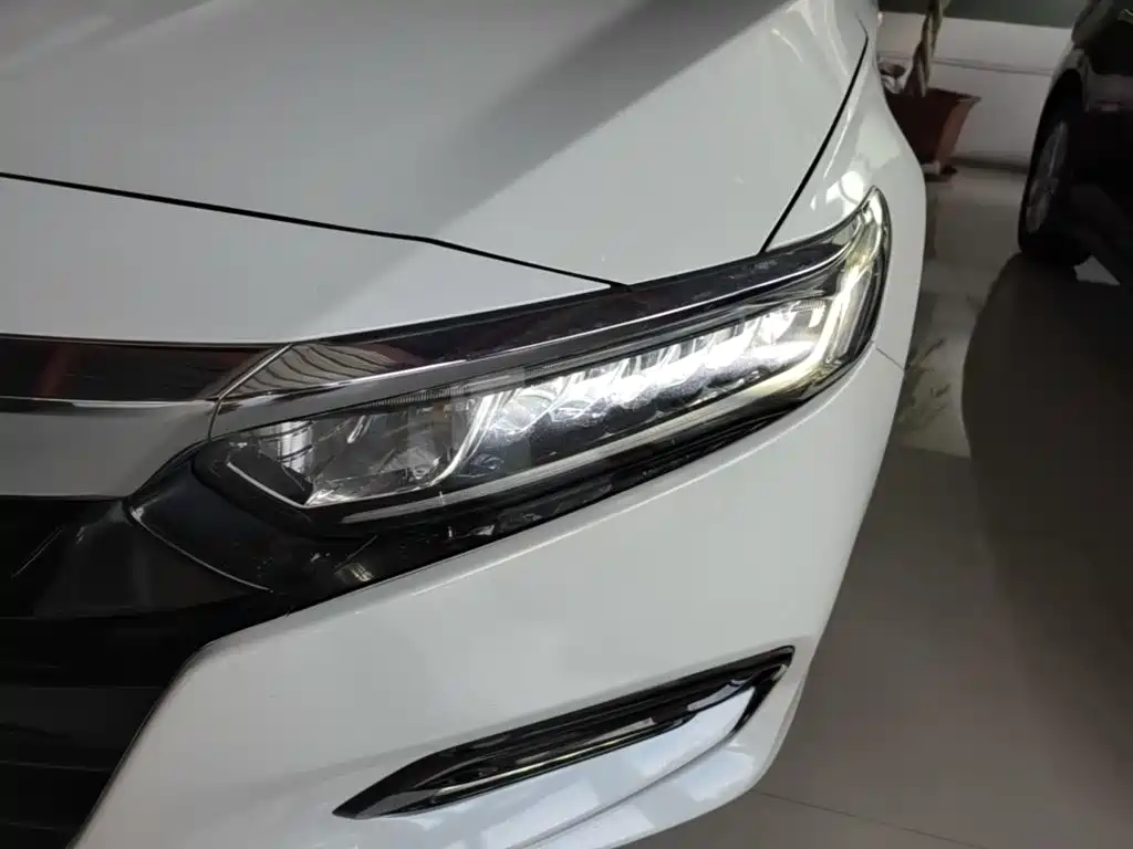 Honda Accord — миниатюра 24
