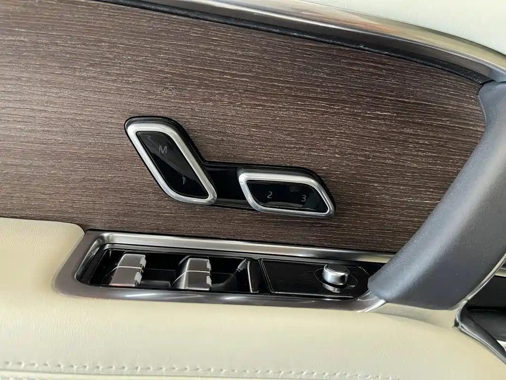Land Rover Range Rover — миниатюра 26