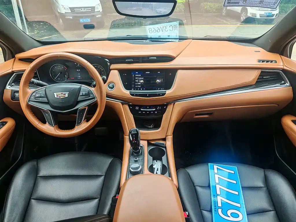 Cadillac XT5 — миниатюра 8