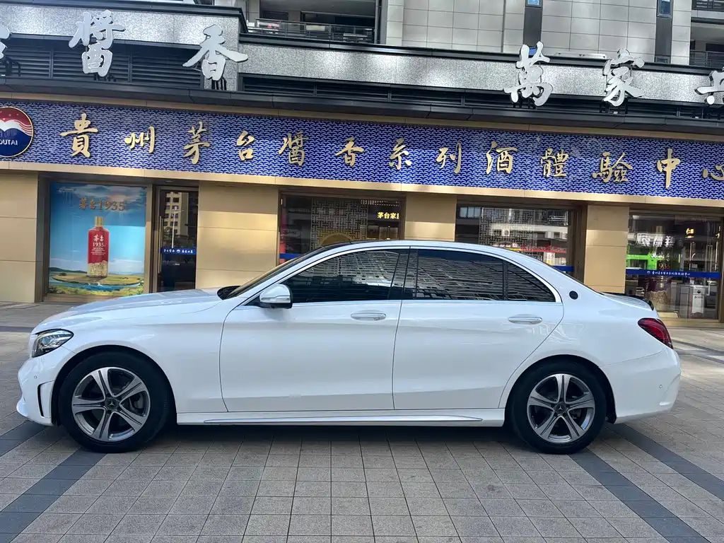 MERCEDES-BENZ C CLASS
