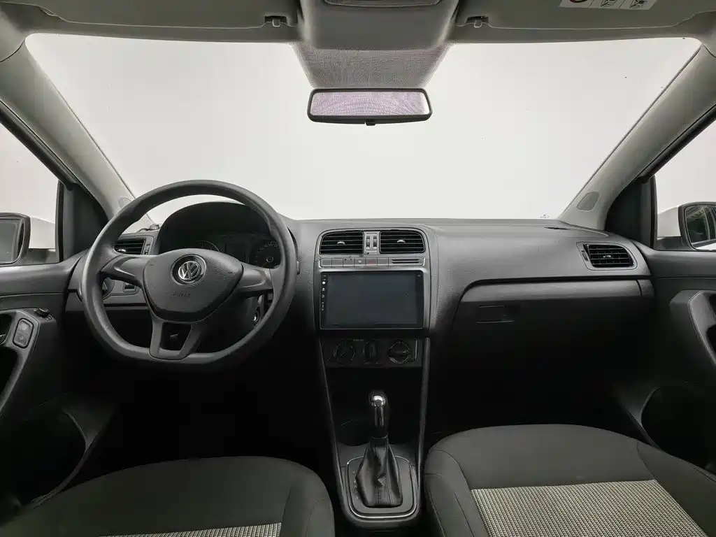 Volkswagen Polo — миниатюра 5