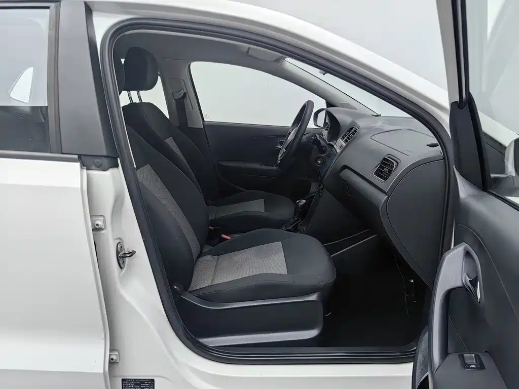 Volkswagen Polo — миниатюра 23