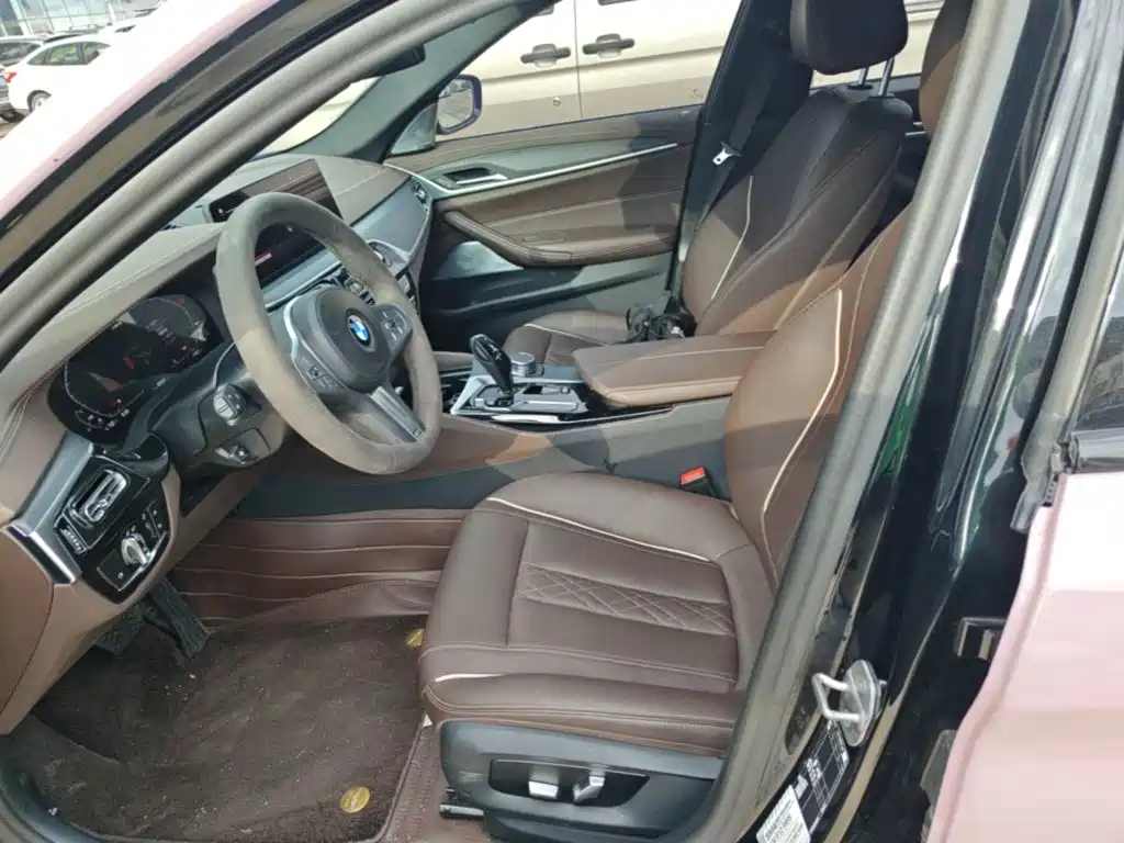 BMW 5 Series — миниатюра 15