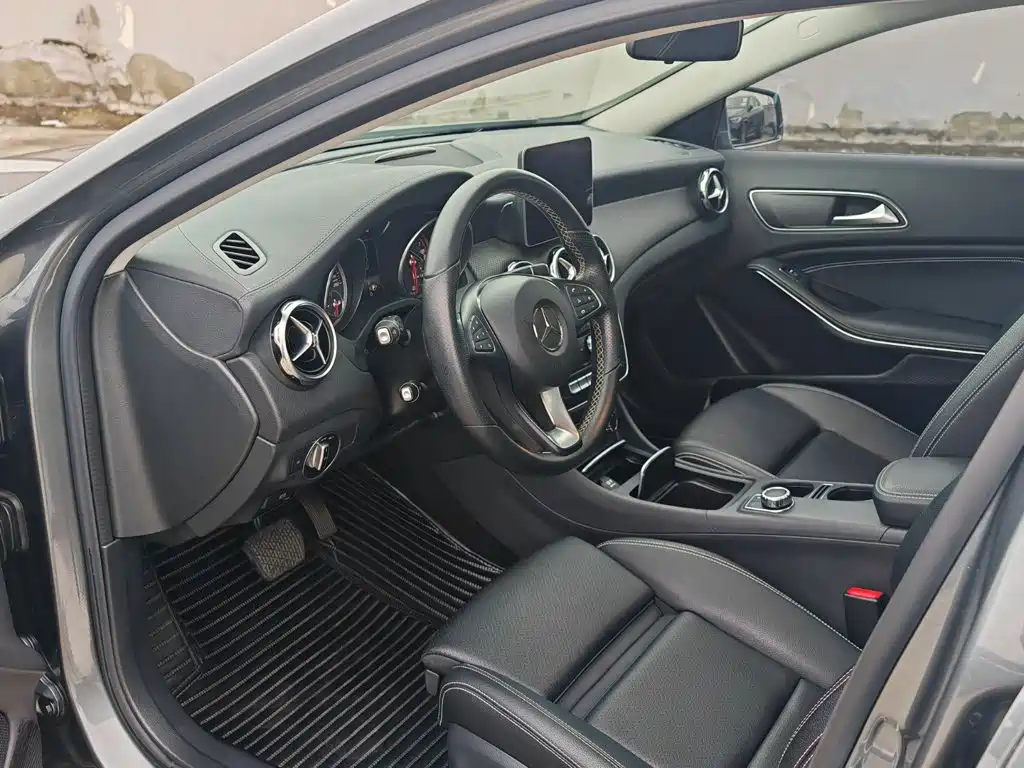 Mercedes-Benz GLA — миниатюра 7