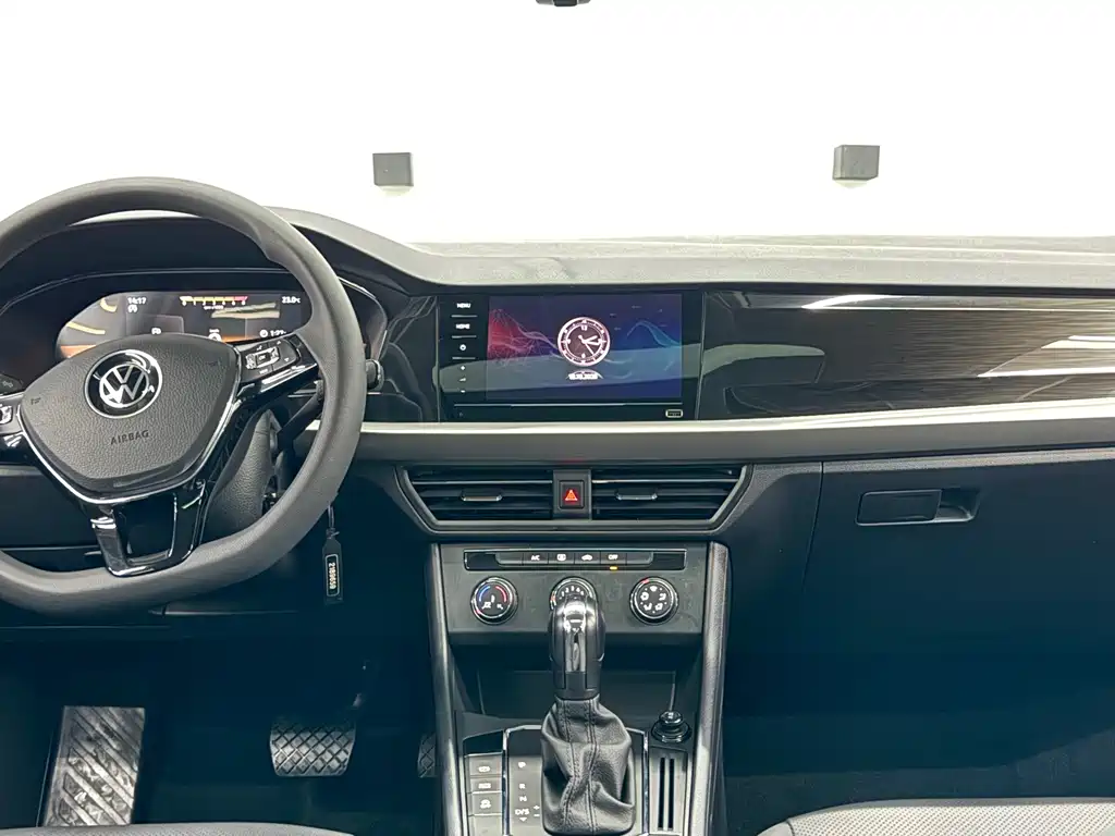 Volkswagen Lavida — миниатюра 8