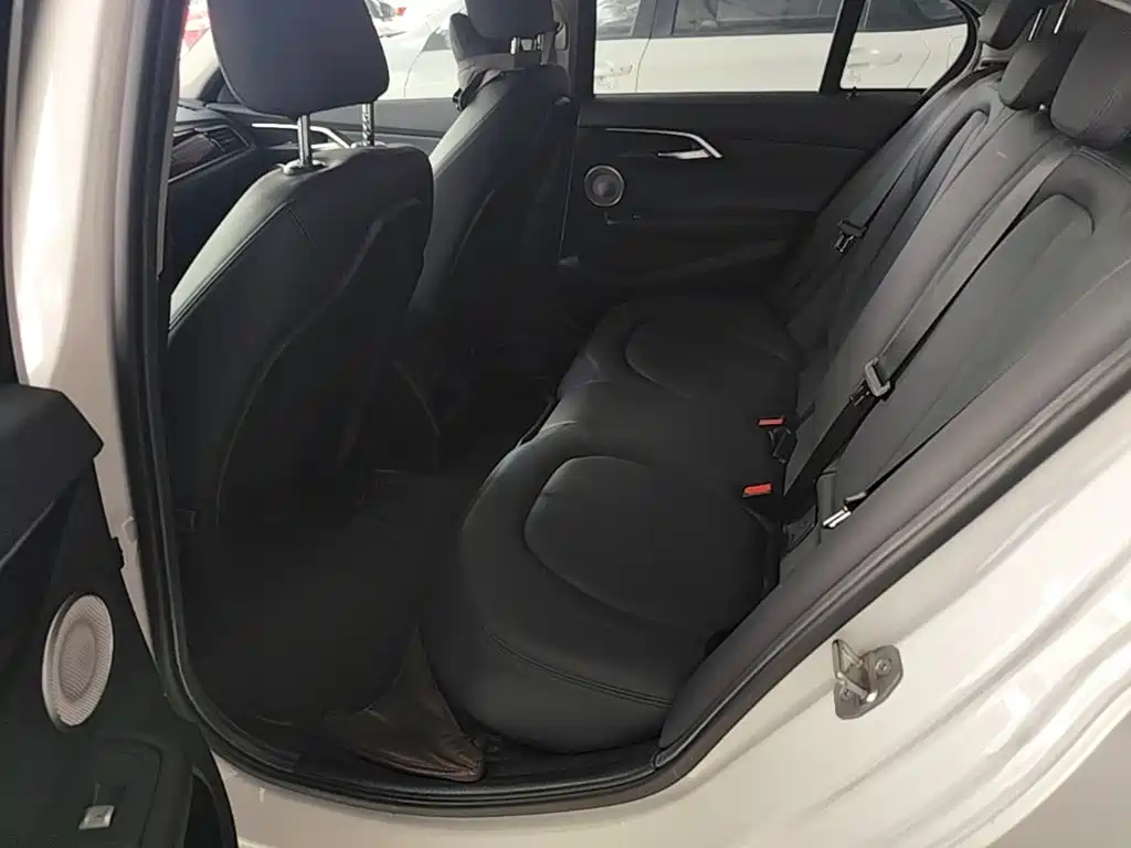 BMW 1 Series — миниатюра 17