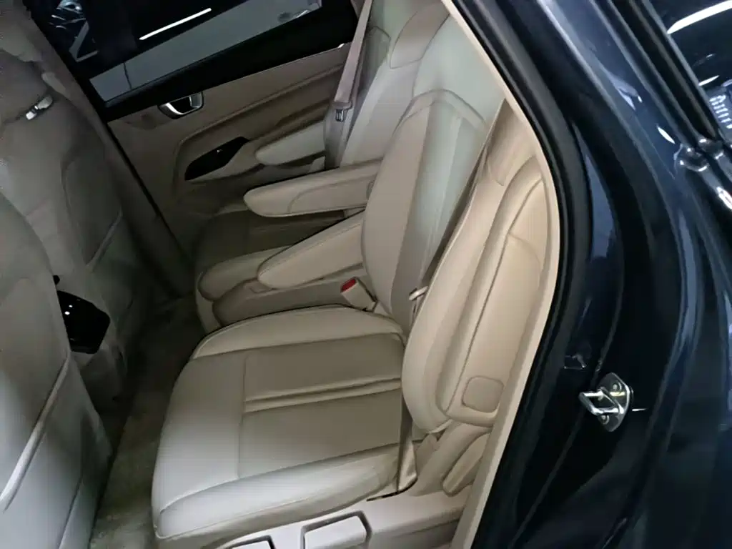 Wuling Victory — миниатюра 17