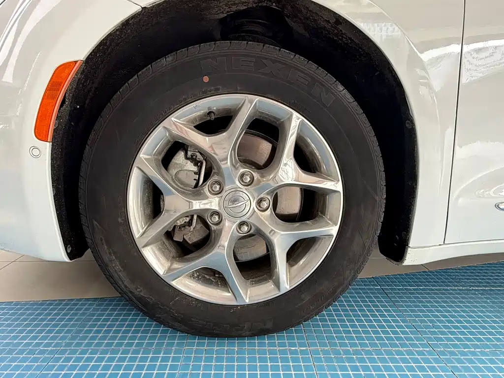 Chrysler Grand Voyager 2017 3.6L Premium