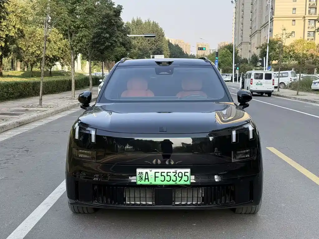 Lynk & Co 900 — миниатюра 2