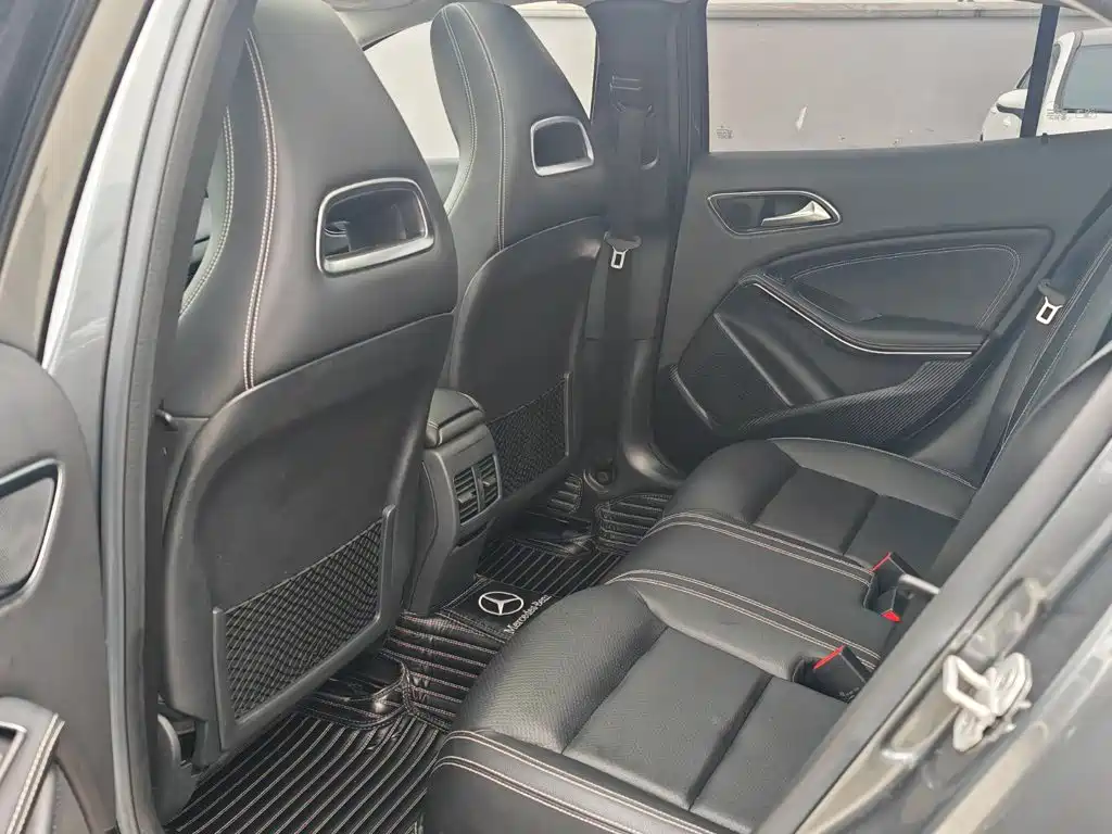 Mercedes-Benz GLA — миниатюра 9