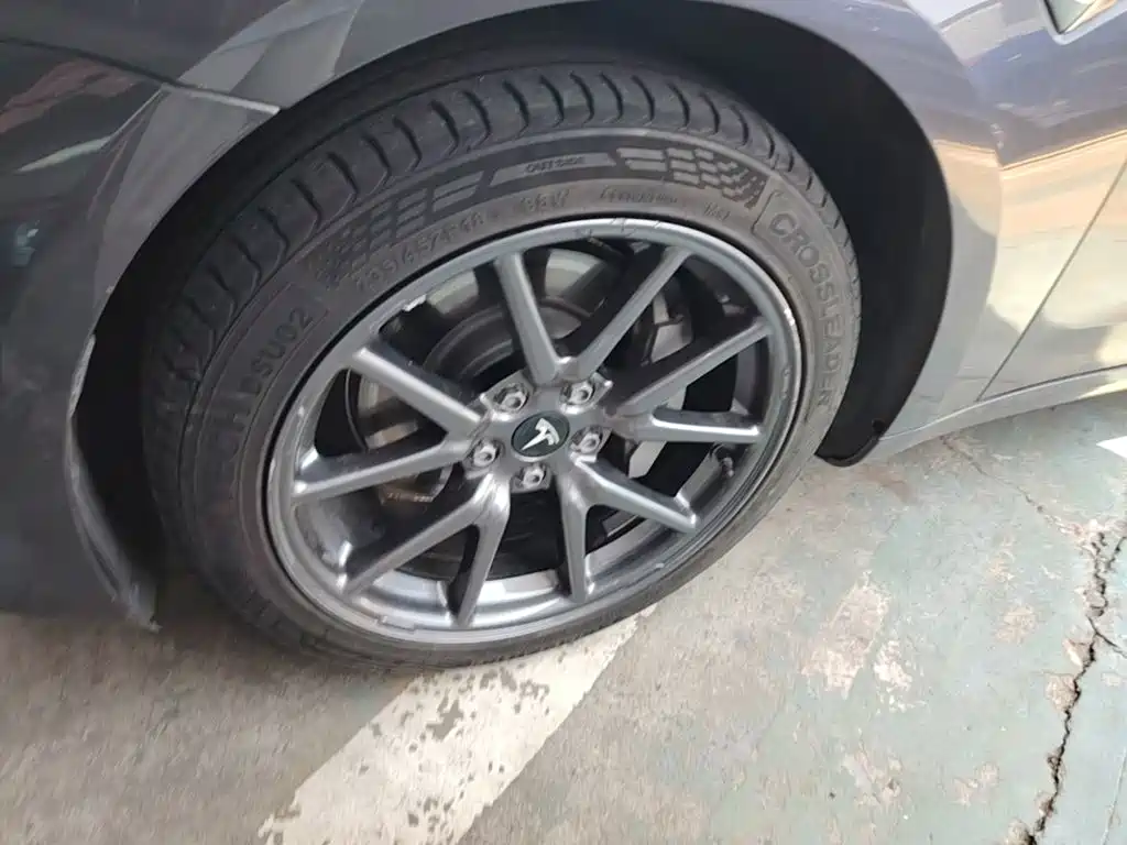 Tesla Model 3 — миниатюра 23