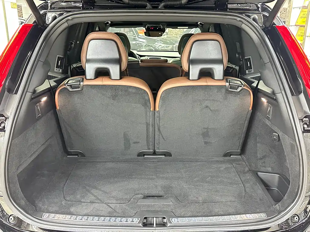 Volvo XC90 2021 B6 Luxury 7 мест