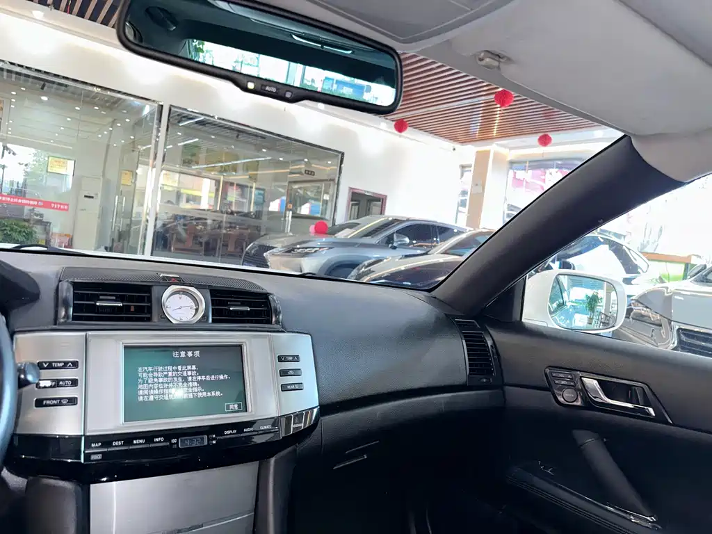 Toyota Reiz — миниатюра 10