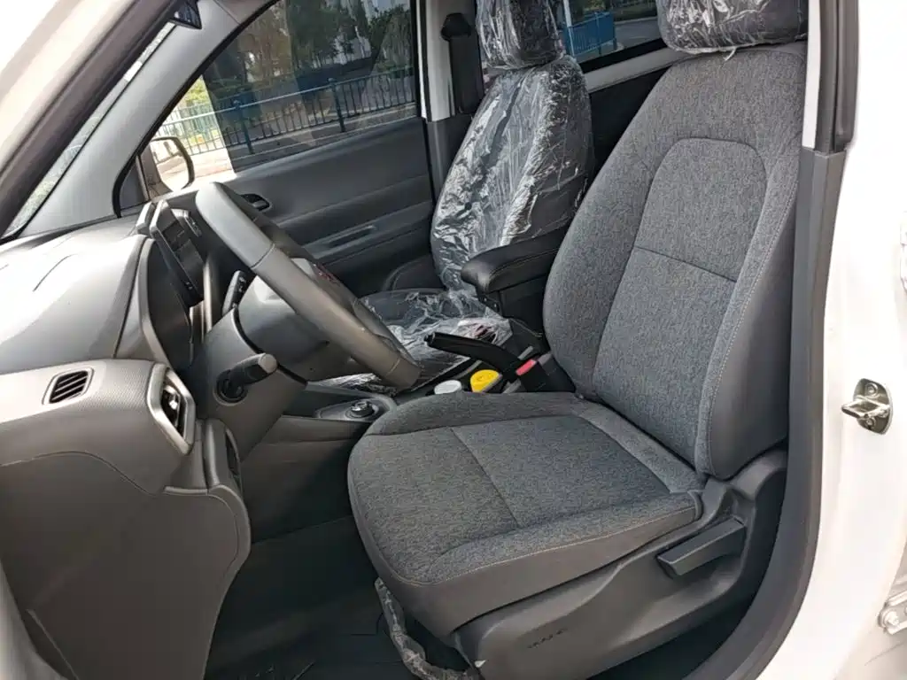 Wuling Hongguang EV — миниатюра 15