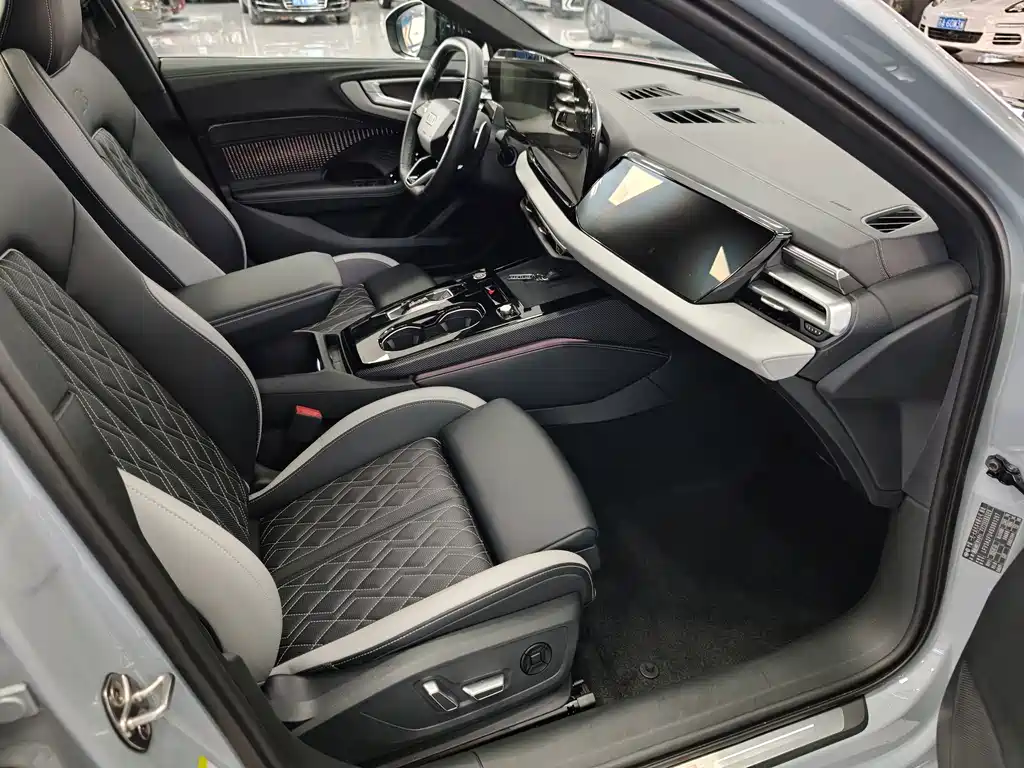 Audi A5L — миниатюра 21