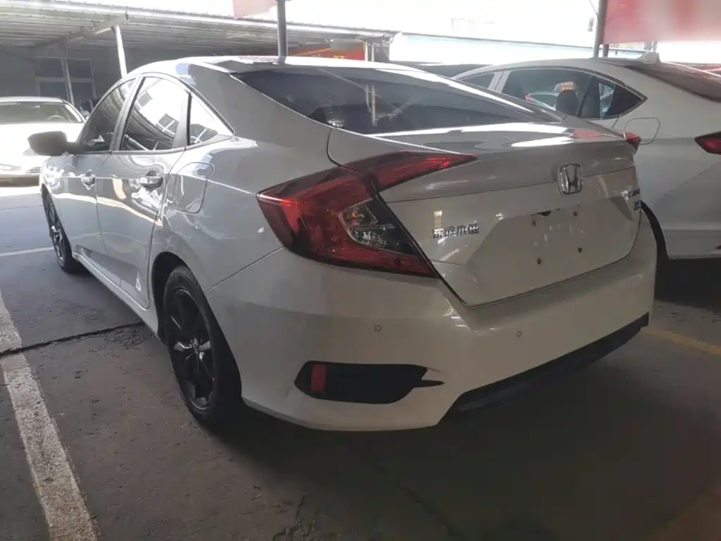 Honda Civic — миниатюра 5