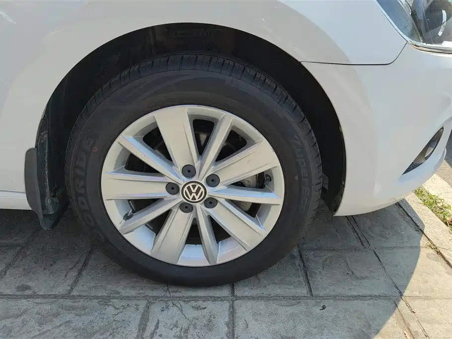 Volkswagen Jetta 2015 1.6L AT Comfort