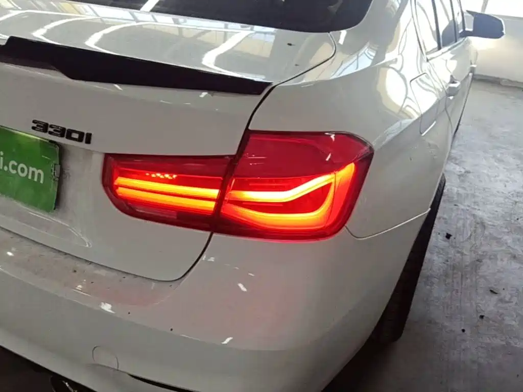 BMW 3 Series — миниатюра 8