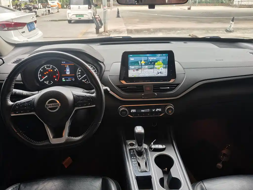 Nissan Teana — миниатюра 6