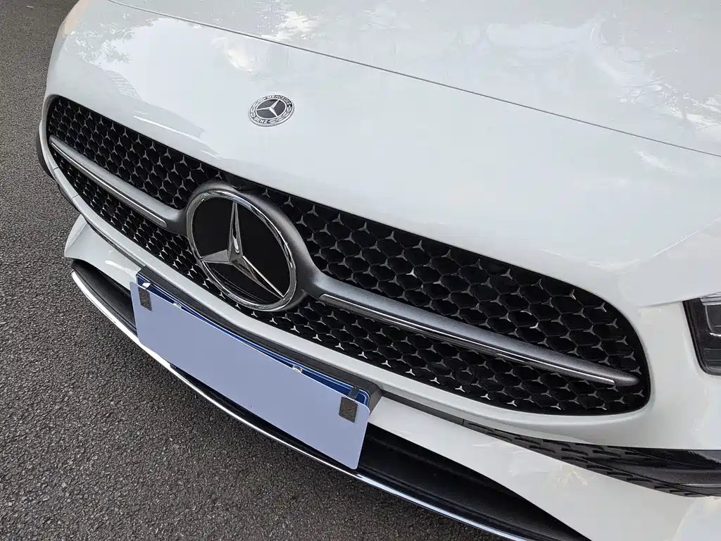 Mercedes-Benz A-Class A 2024 A 200 L Fashion