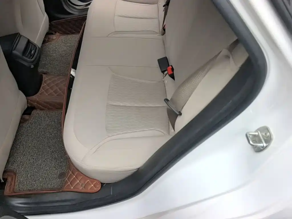 Buick Excelle — миниатюра 17