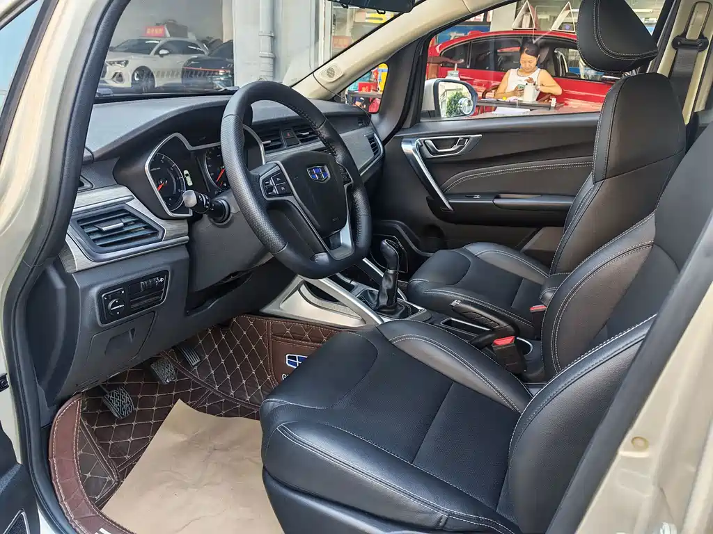Geely Vision X3 — миниатюра 7