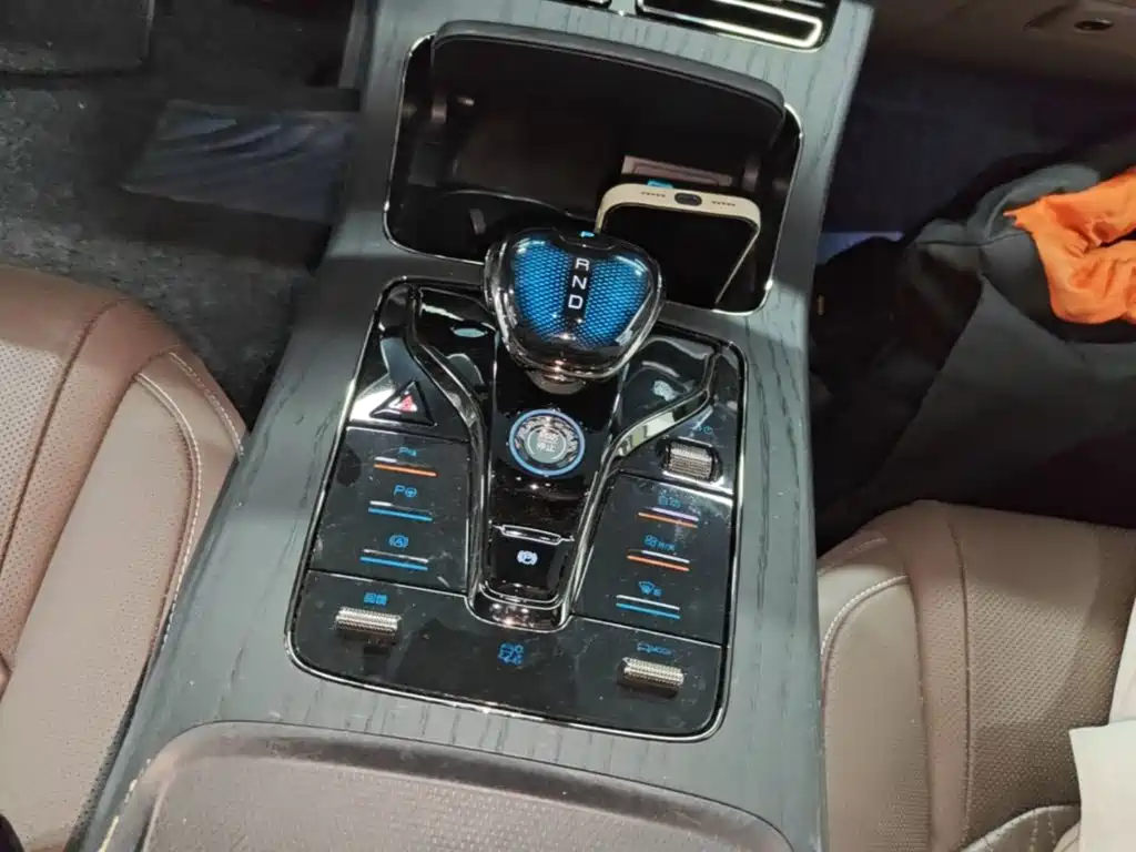 BYD Han — миниатюра 14
