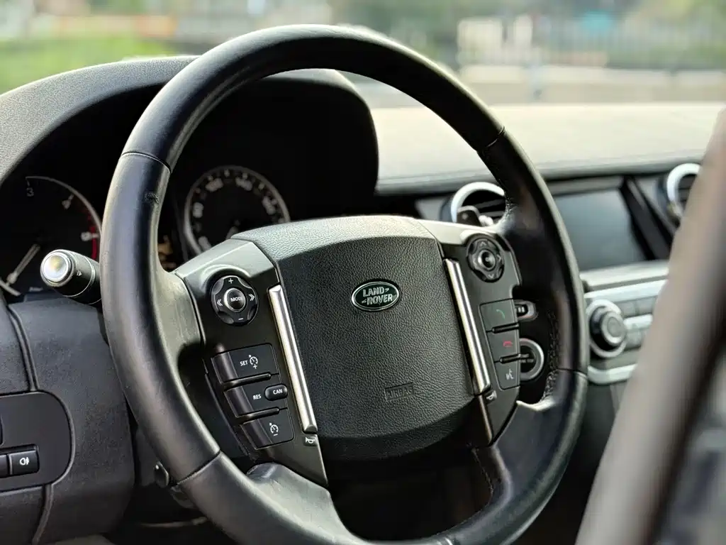 Land Rover Discovery — миниатюра 4