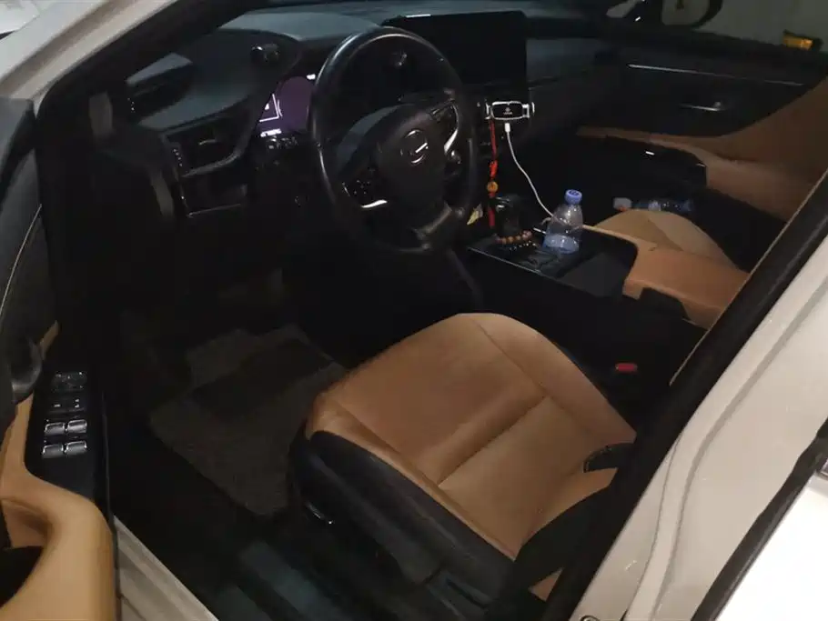 Lexus ES 2022 200
