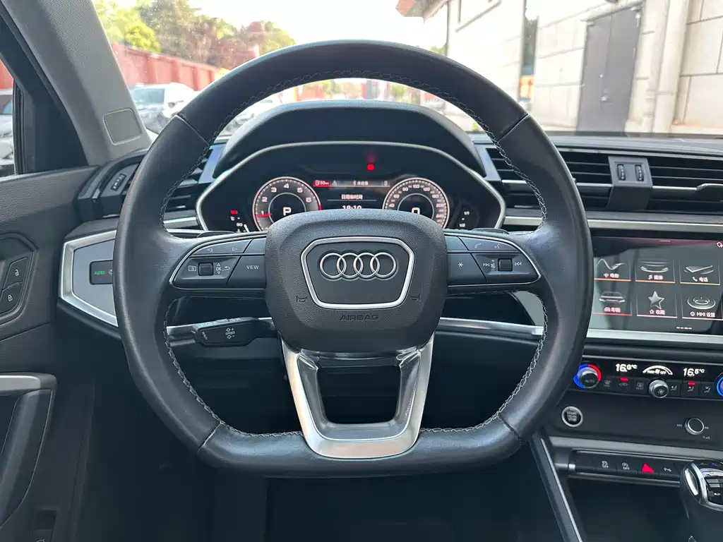 Audi Q3 2022 35 TFSI Fashion