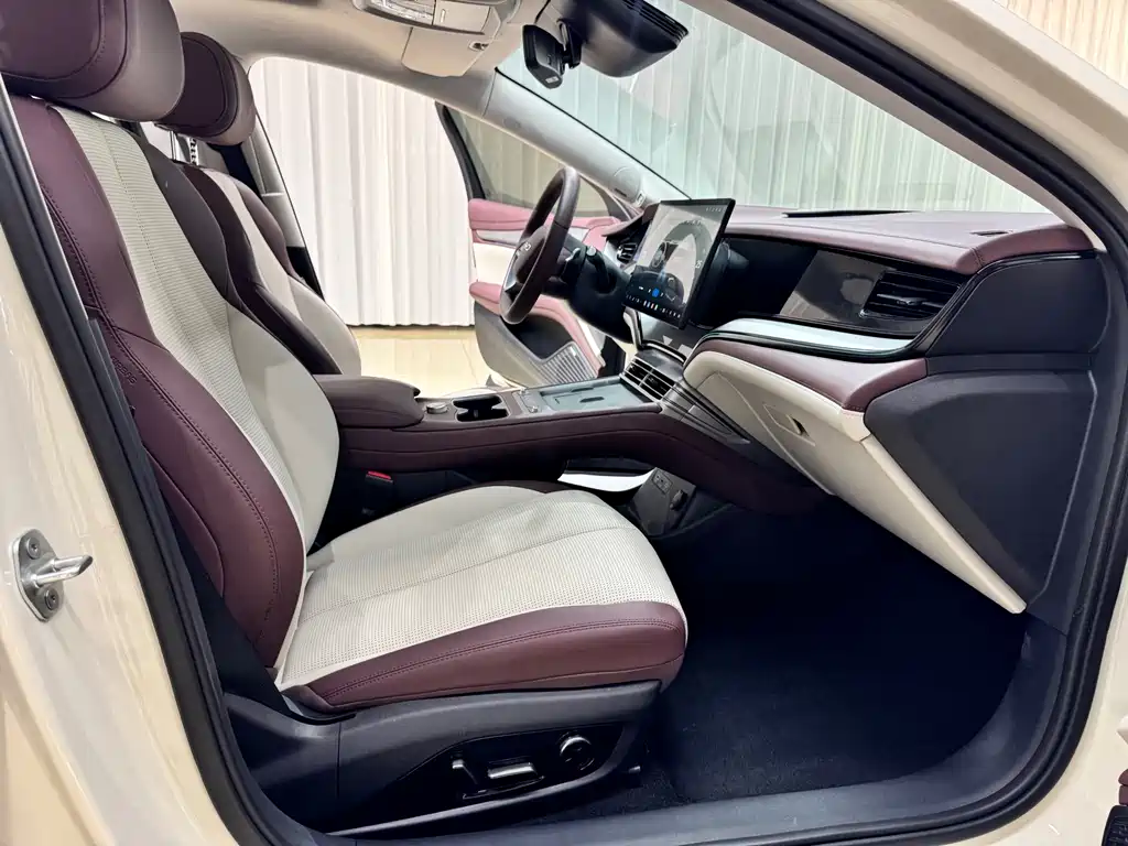 BYD 海豹07 EV — миниатюра 9