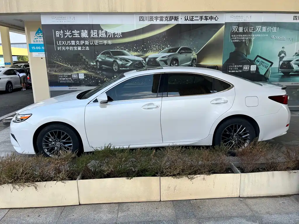 Lexus ES — миниатюра 3