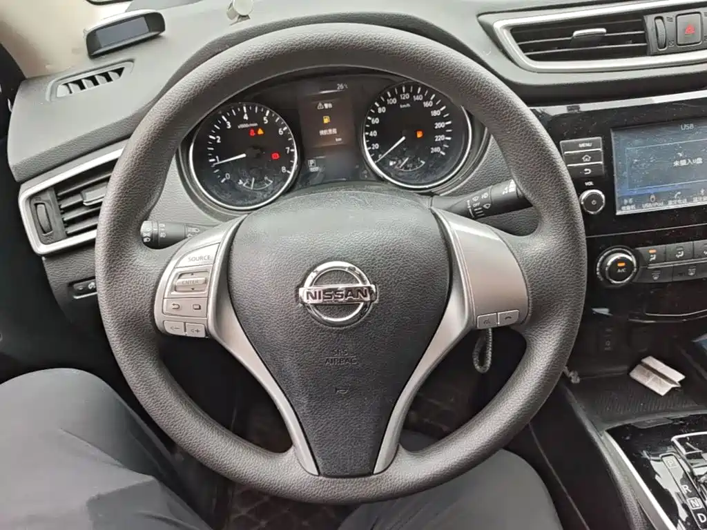 Nissan Qashqai — миниатюра 11