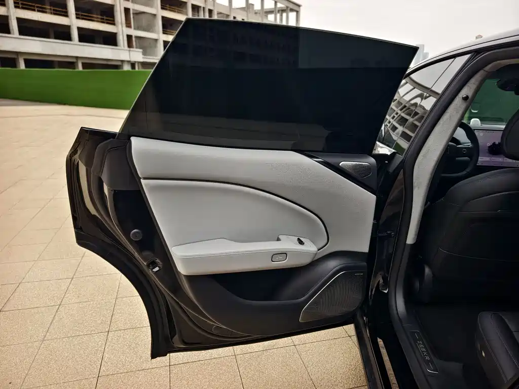 ZEEKR EXTREME KRYPTON 007