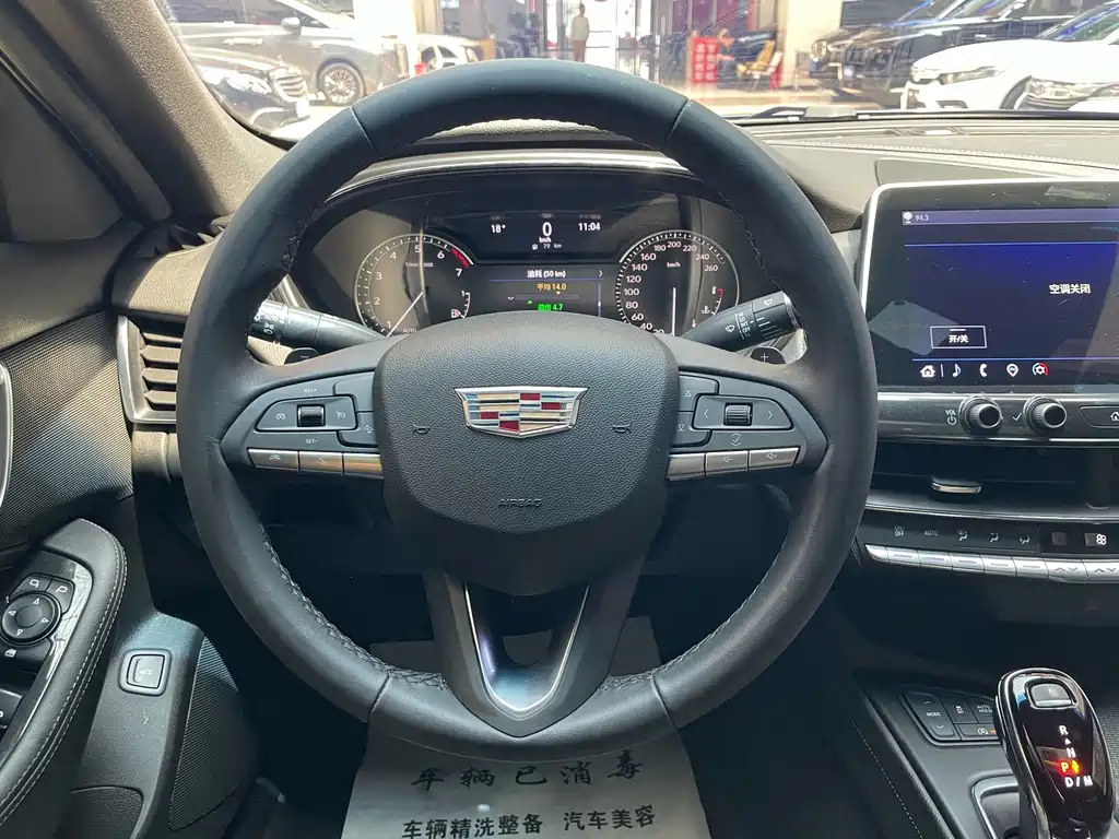 Cadillac CT5 — миниатюра 11