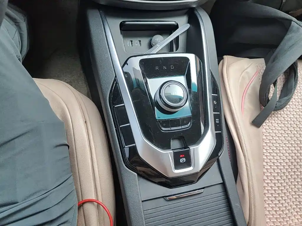 BAIC EU5 — миниатюра 14