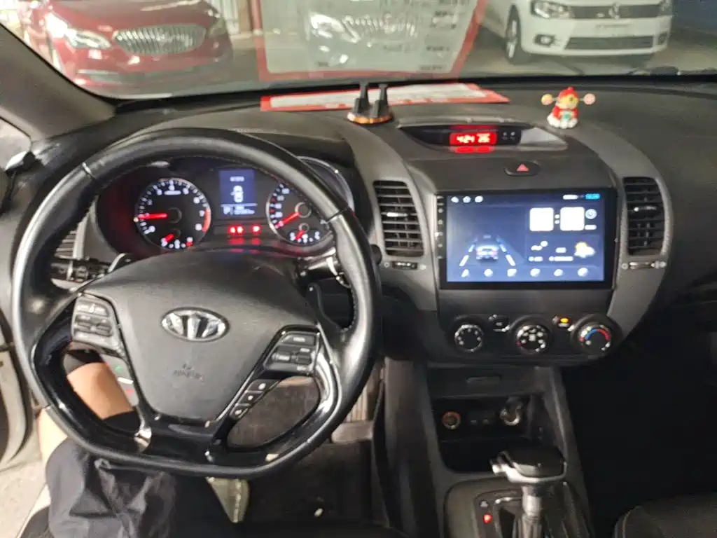 Kia K3 — миниатюра 10