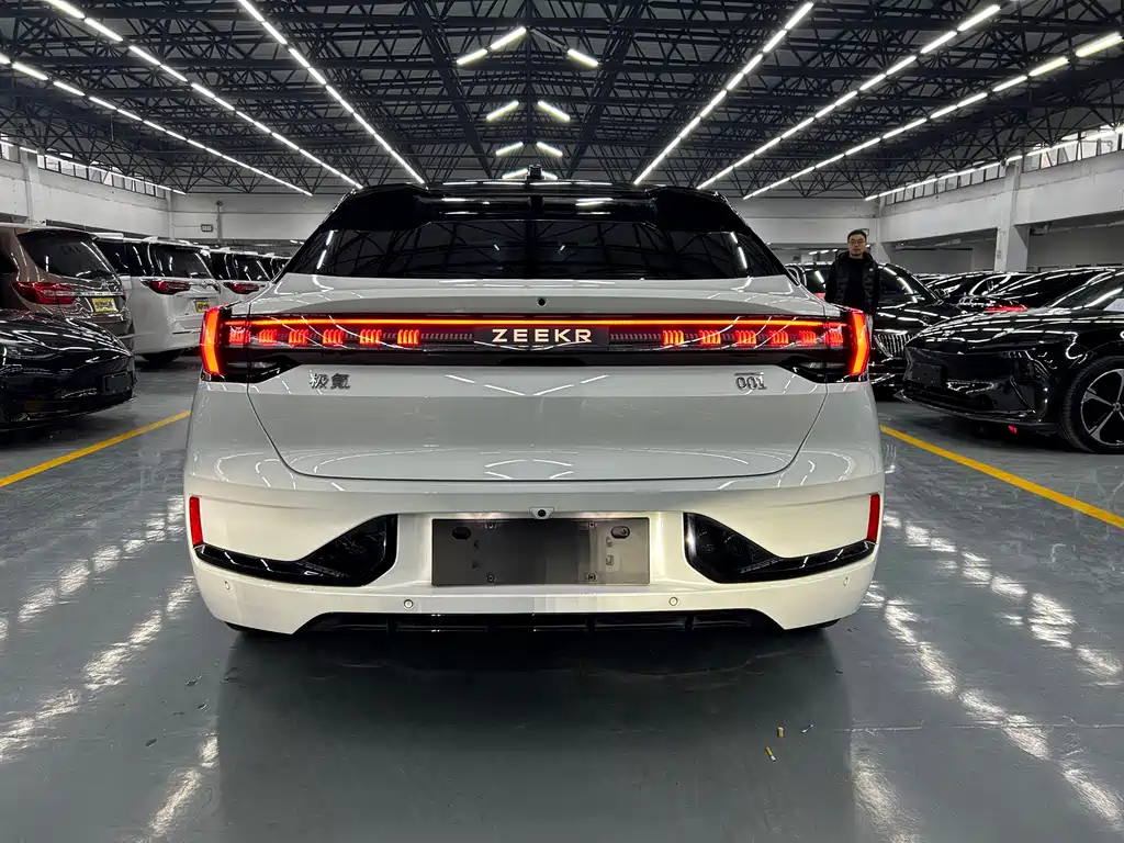 ZEEKR EXTREME KRYPTON 001