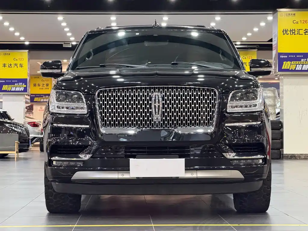 Lincoln Navigator — миниатюра 2