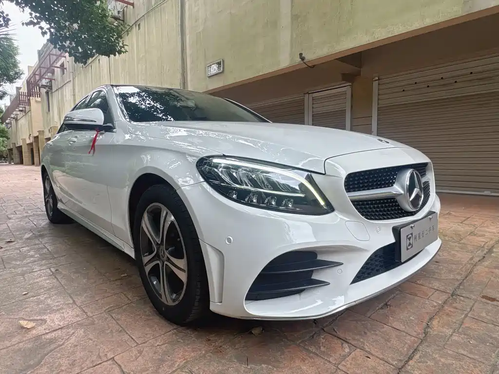 Mercedes-Benz C-Class — миниатюра 3